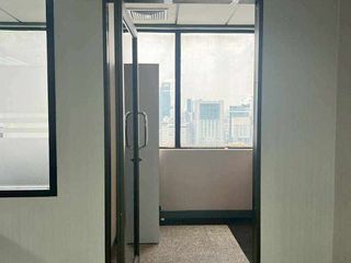 出租 4 卧室 商业空间 在 Phaya Thai, 曼谷
