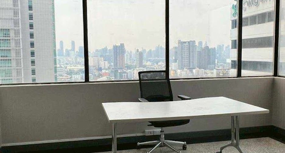 For rent 4 bedrooms retail Space in Phaya Thai, Bangkok