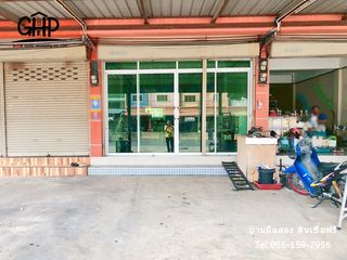 For sale 2 bed townhouse in Wiset Chai Chan, Ang Thong