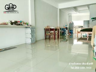 For sale 2 bed townhouse in Wiset Chai Chan, Ang Thong