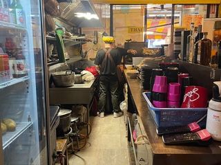 For rent 1 bed retail Space in Watthana, Bangkok