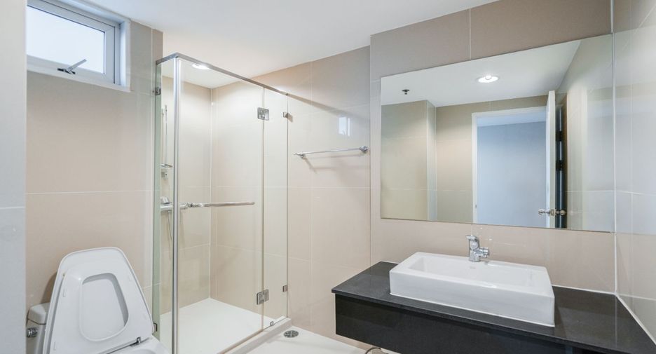 Wohnung zum Kauf mit 3 Zimmer in Huai Khwang, Bangkok