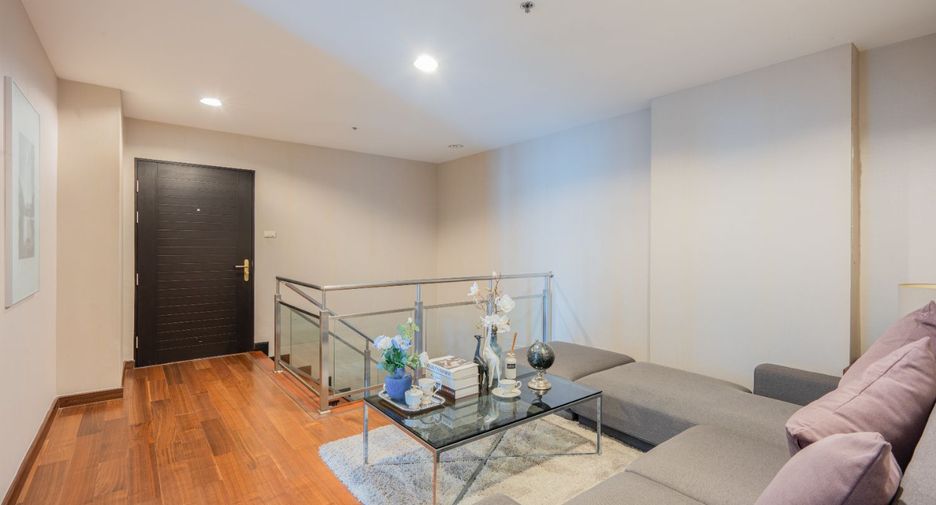 For sale 5 bedrooms condo in Huai Khwang, Bangkok
