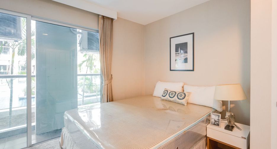 For sale 5 bedrooms condo in Huai Khwang, Bangkok
