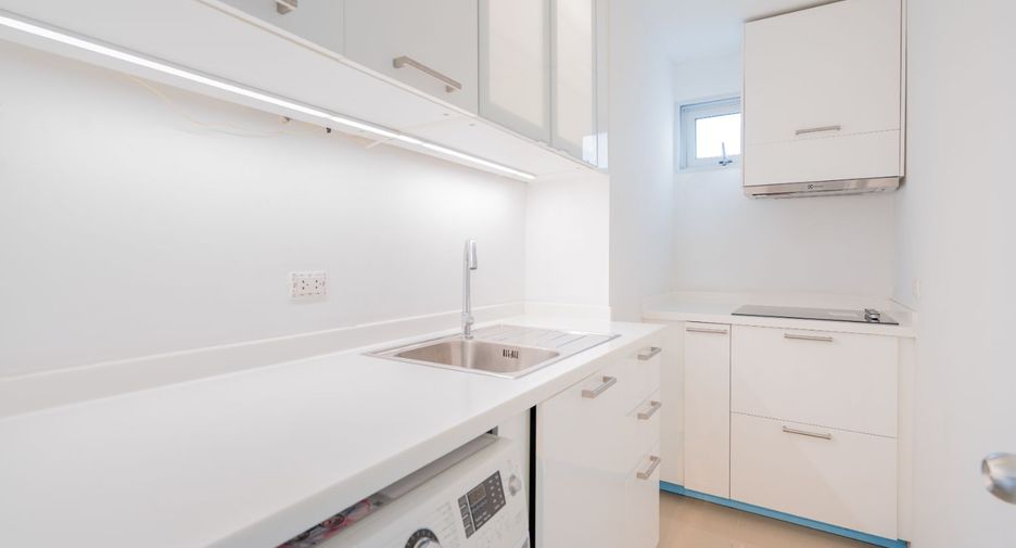 Wohnung zum Kauf mit 3 Zimmer in Huai Khwang, Bangkok