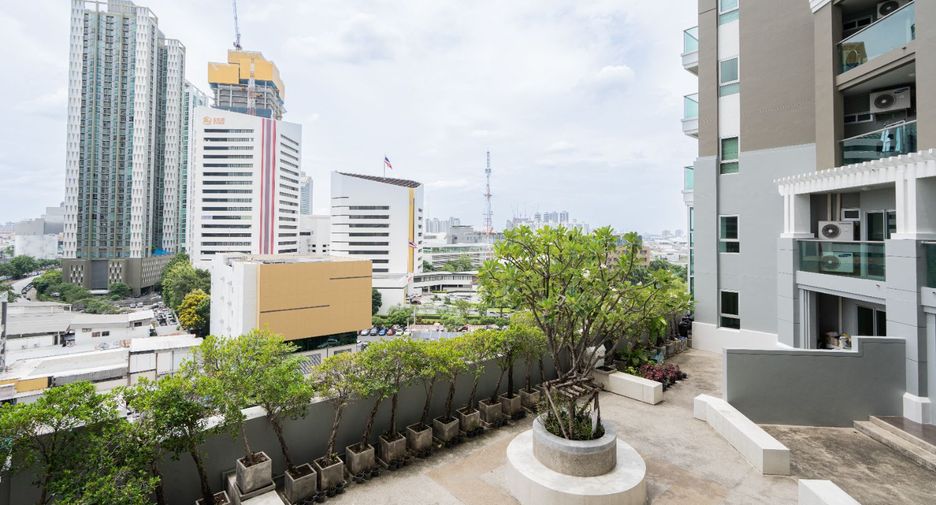 Wohnung zum Kauf mit 3 Zimmer in Huai Khwang, Bangkok