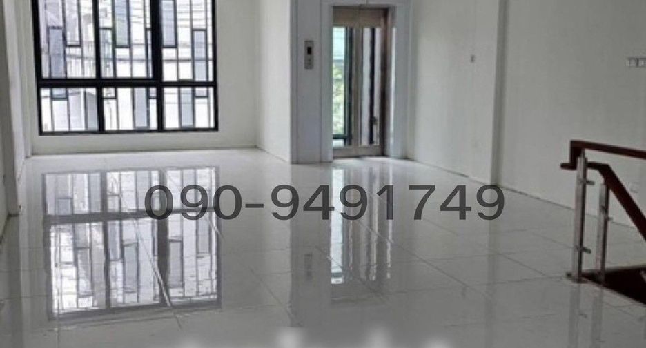 For rent 3 bedrooms retail Space in Don Mueang, Bangkok