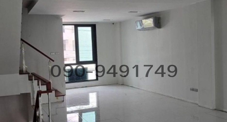 For rent 3 bedrooms retail Space in Don Mueang, Bangkok
