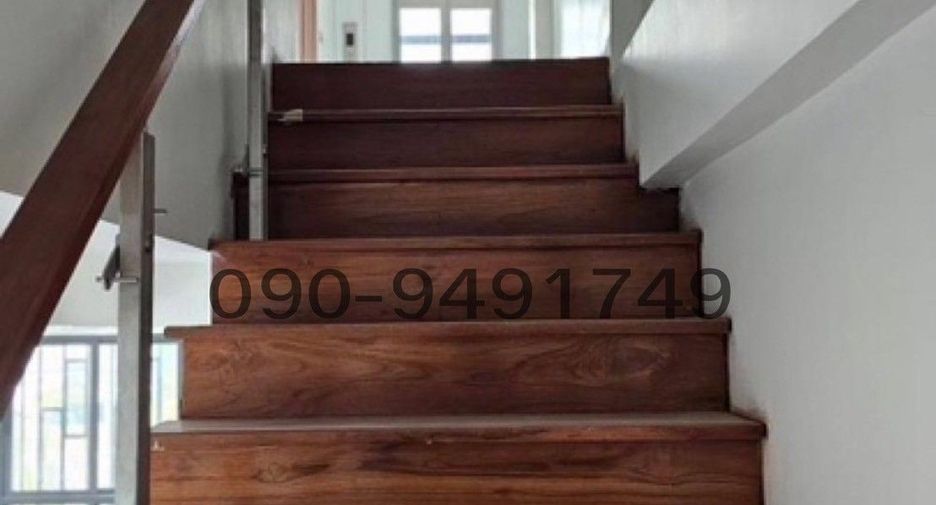 For rent 3 bedrooms retail Space in Don Mueang, Bangkok
