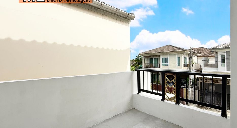 For sale 3 bedrooms house in Suan Luang, Bangkok