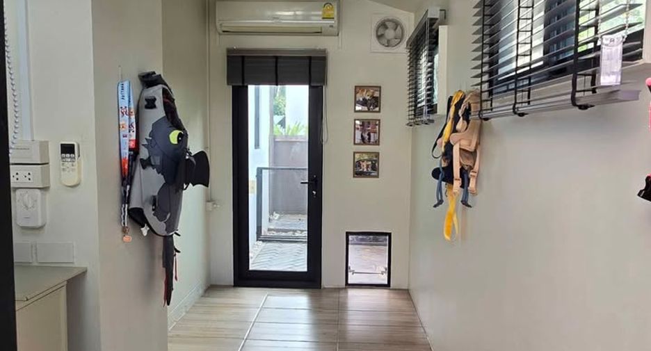 Casa en alquiler de 3 habitaciones en Bang Phli, Samut Prakan