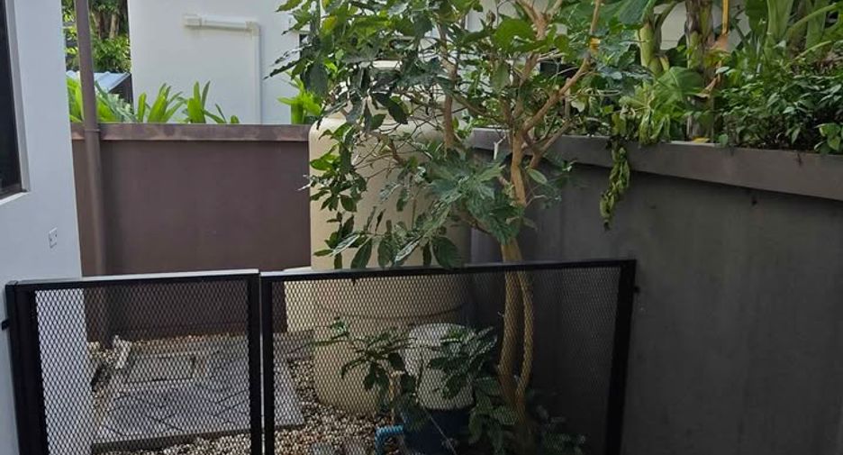 Casa en alquiler de 3 habitaciones en Bang Phli, Samut Prakan