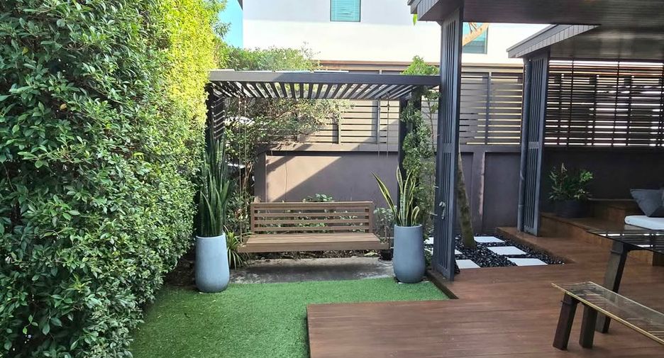 Casa en alquiler de 3 habitaciones en Bang Phli, Samut Prakan