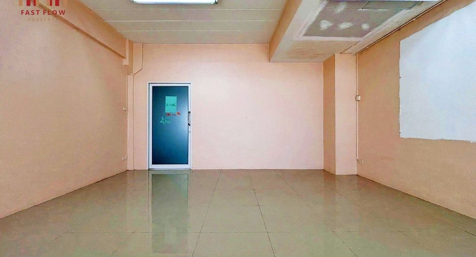 出租 和 出售 3 卧室 商业空间 在 Khlong Luang, Pathum Thani