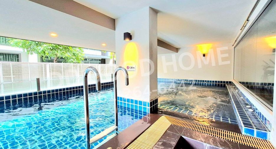 For rent そして for sale 2 ベッドルーム condo in Khlong Toei, Bangkok