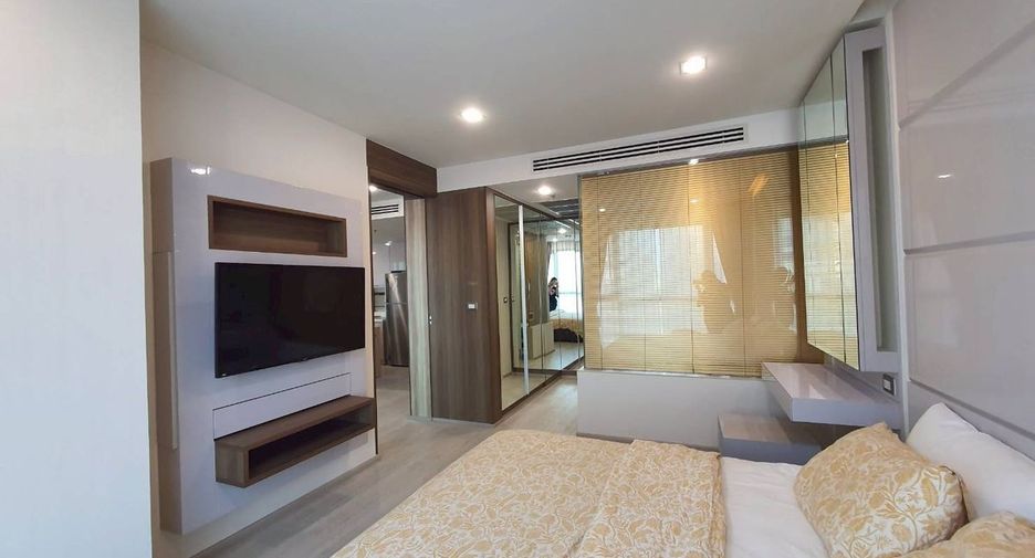 For sale 1 Beds condo in Sathon, Bangkok