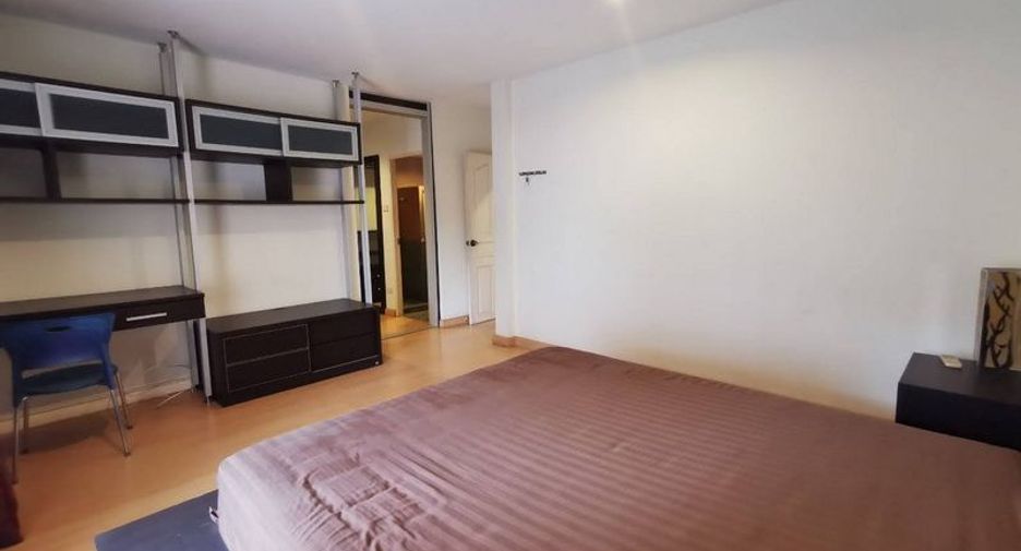 Reihenhaus zum Kauf mit 3 Zimmer in Watthana, Bangkok