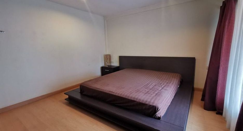 Reihenhaus zum Kauf mit 3 Zimmer in Watthana, Bangkok
