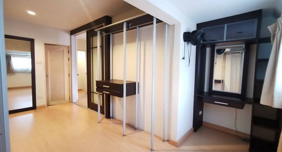 Reihenhaus zum Kauf mit 3 Zimmer in Watthana, Bangkok