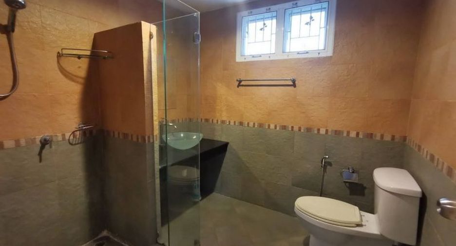 Reihenhaus zum Kauf mit 3 Zimmer in Watthana, Bangkok