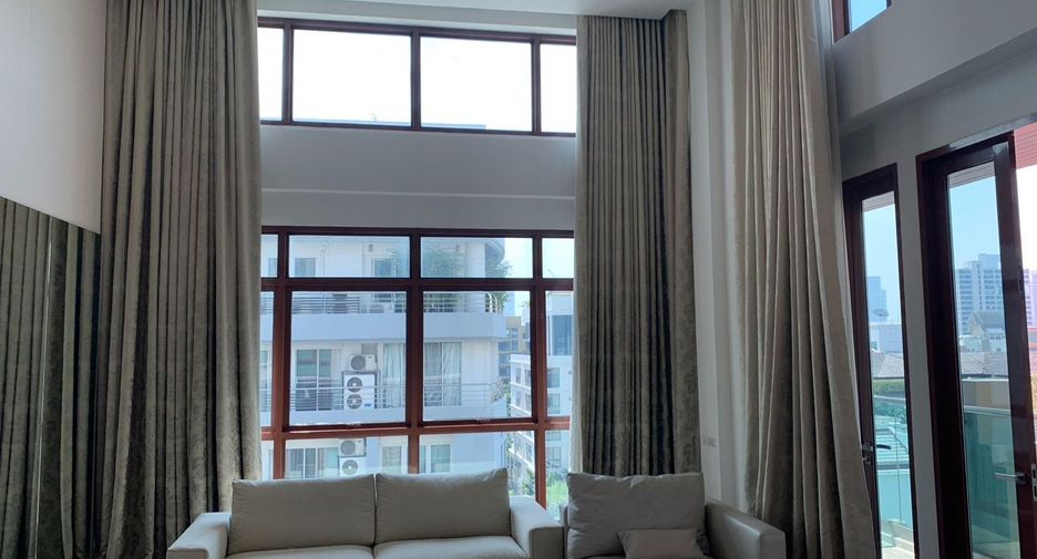 Wohnung zur Miete mit 3 Zimmer in Khlong Toei, Bangkok