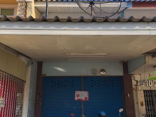 For sale 4 bed retail Space in Mueang Nakhon Pathom, Nakhon Pathom