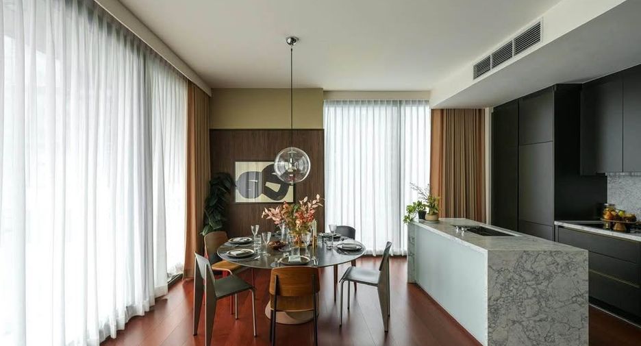 Condo en alquiler y en venta de 2 habitaciones en Watthana, Bangkok