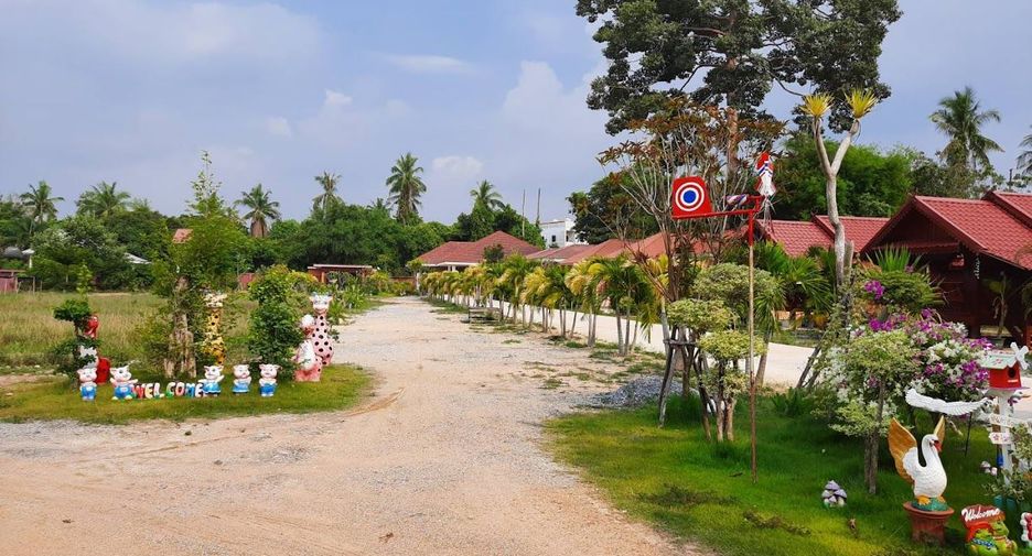À vendre 11 chambres hôtel à Sattahip, Chonburi