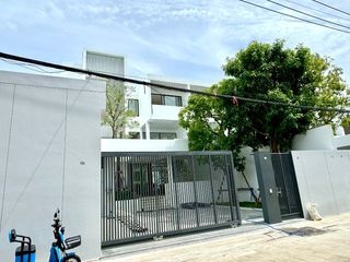 For rent 4 bedrooms house in Bang Kapi, Bangkok