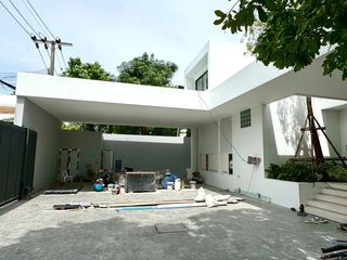 For rent 4 bedrooms house in Bang Kapi, Bangkok