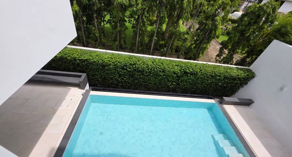 For rent 4 bedrooms house in Bang Kapi, Bangkok