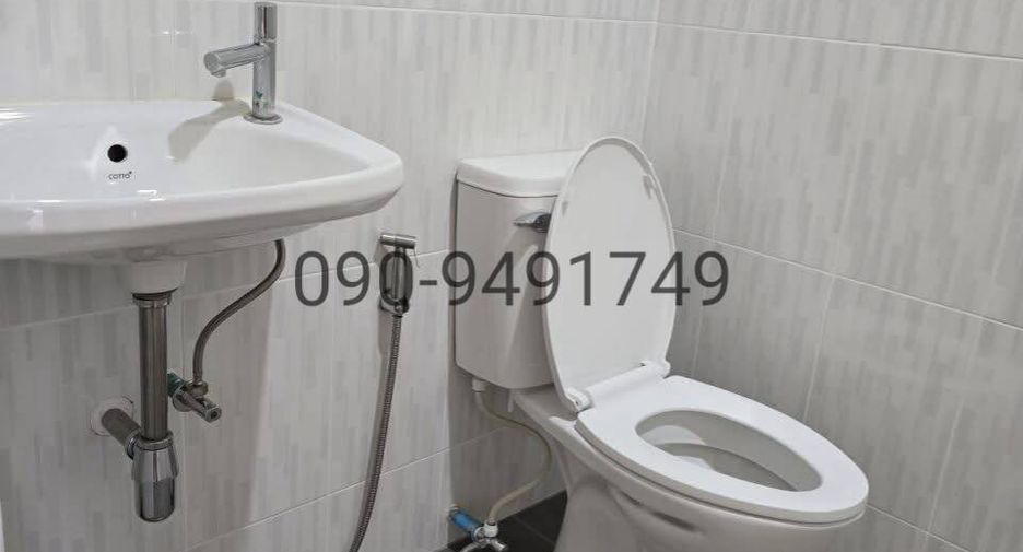 For rent 3 bedrooms townhouse in Lat Phrao, Bangkok