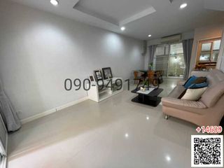 Casa adosada en alquiler de 3 habitaciones en Bang Kho Laem, Bangkok