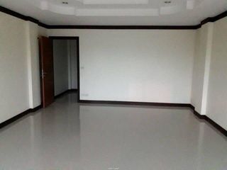 For sale 1 Beds retail Space in Khlong Lan, Kamphaeng Phet