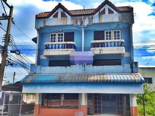 For sale 1 bed retail Space in Tha Tako, Nakhon Sawan