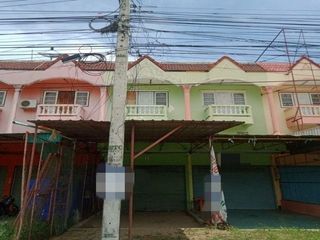 For sale 1 bed retail Space in Mueang Tak, Tak