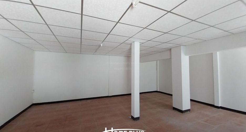 Haus zum Kauf mit 4 Zimmer in Nakhon Chai Si, Nakhon Pathom