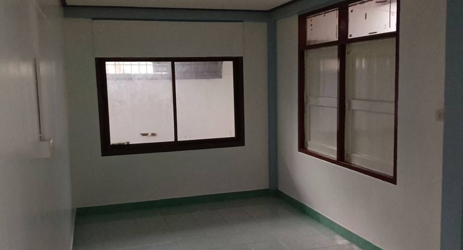 Casa en venta de 3 habitaciones en Min Buri, Bangkok