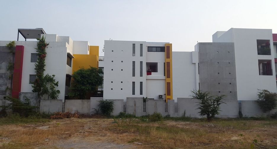 For sale 5 bedrooms townhouse in Hua Hin, Prachuap Khiri Khan