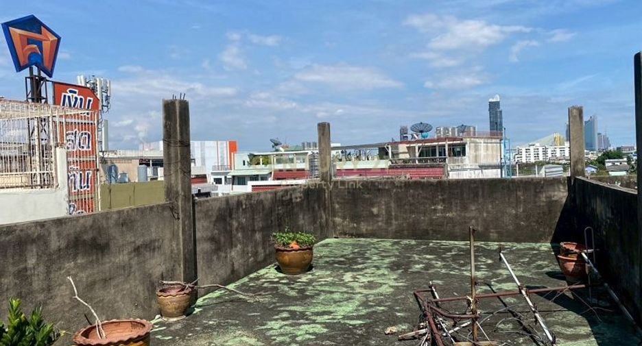 Local comercial en venta de 2 habitaciones en Bang Kho Laem, Bangkok