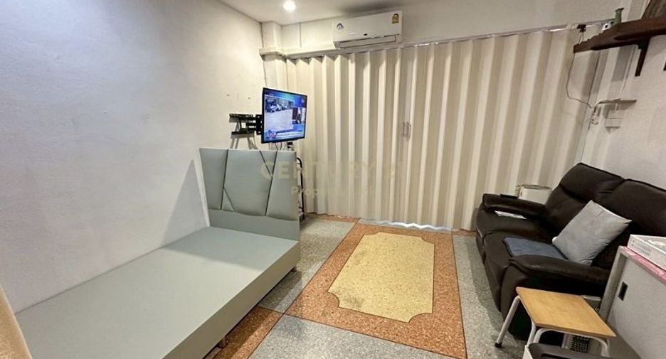 Local comercial en venta de 2 habitaciones en Bang Kho Laem, Bangkok