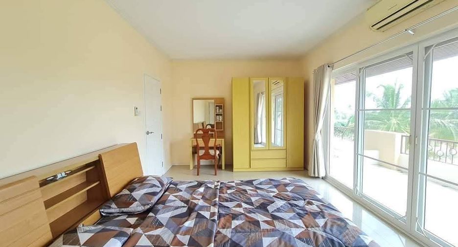For sale 4 bedrooms villa in Sattahip, Chonburi