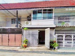 For sale 1 bed townhouse in Din Daeng, Bangkok