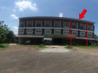 For sale 6 Beds retail Space in Chok Chai, Nakhon Ratchasima
