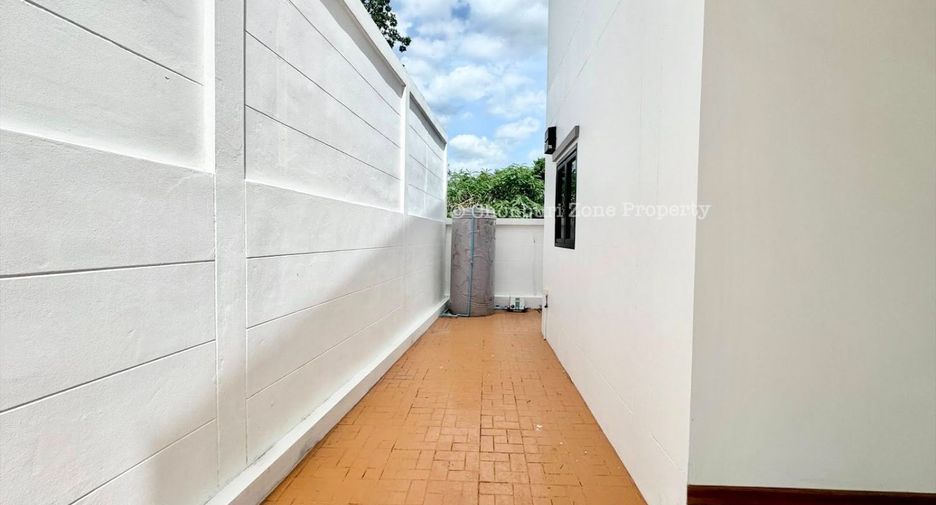 For sale 3 bedrooms house in Pluak Daeng, Rayong