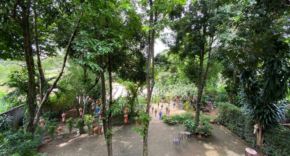 Gewerbefläche zum Kauf mit 6 Zimmer in Mueang Chiang Mai, Chiang Mai