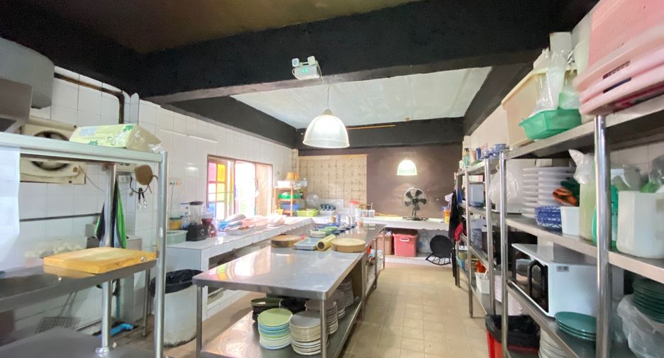 Gewerbefläche zum Kauf mit 6 Zimmer in Mueang Chiang Mai, Chiang Mai