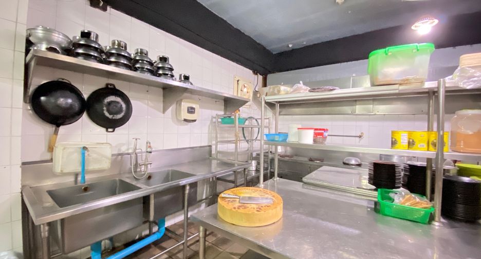 Gewerbefläche zum Kauf mit 6 Zimmer in Mueang Chiang Mai, Chiang Mai