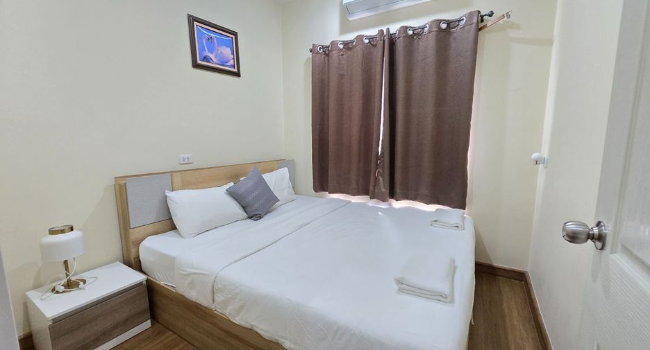 For sale 4 bedrooms townhouse in Mueang Chiang Mai, Chiang Mai