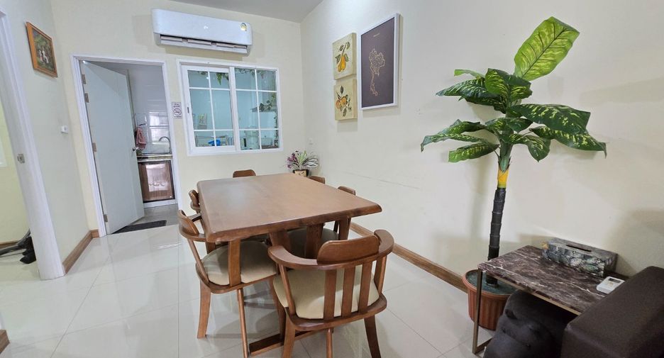 For sale 4 bedrooms townhouse in Mueang Chiang Mai, Chiang Mai